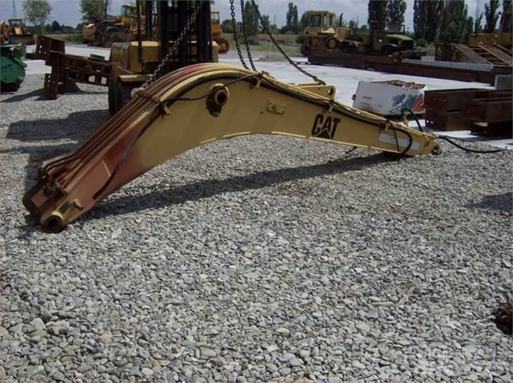 CAT 212 Châssis et suspension