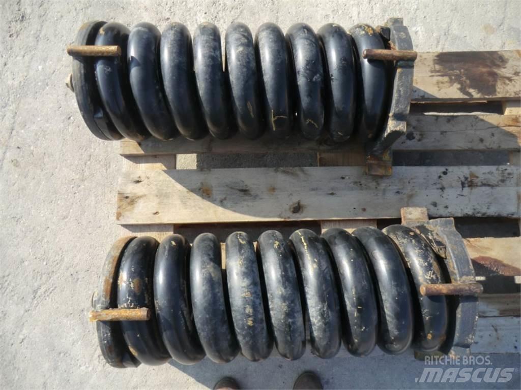 CAT 231D Chenilles