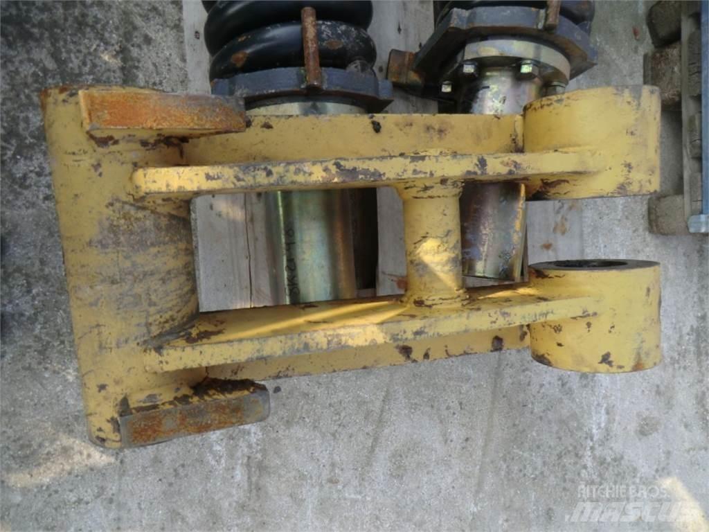 CAT 231D Châssis et suspension