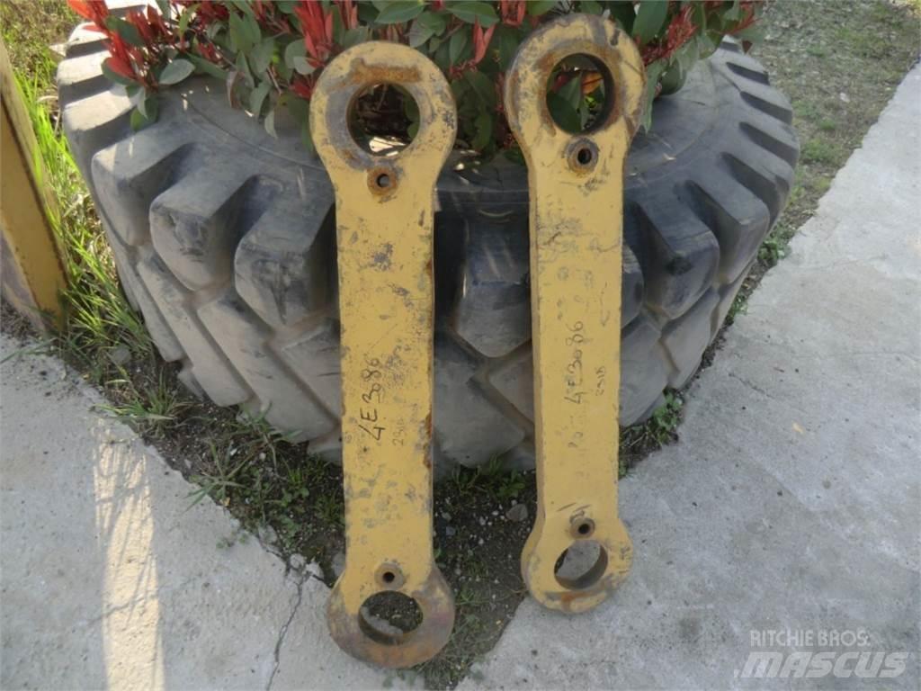 CAT 231D Châssis et suspension