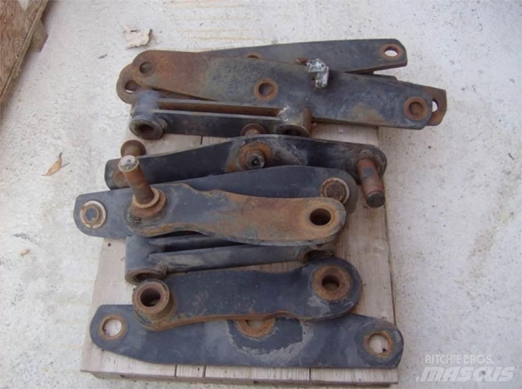 CAT 438C Châssis et suspension
