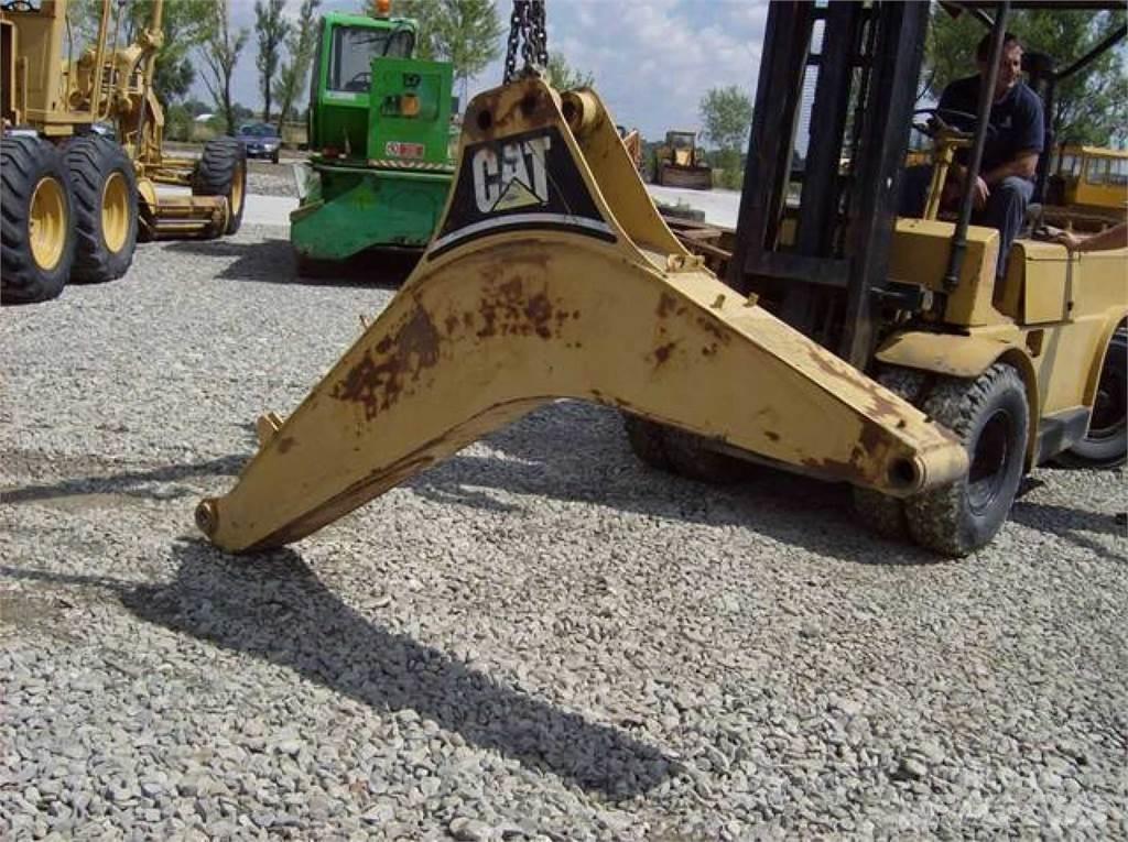 CAT 438C Châssis et suspension