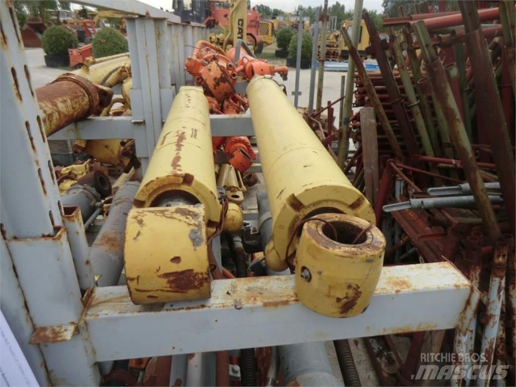CAT 438C Construction - Autres
