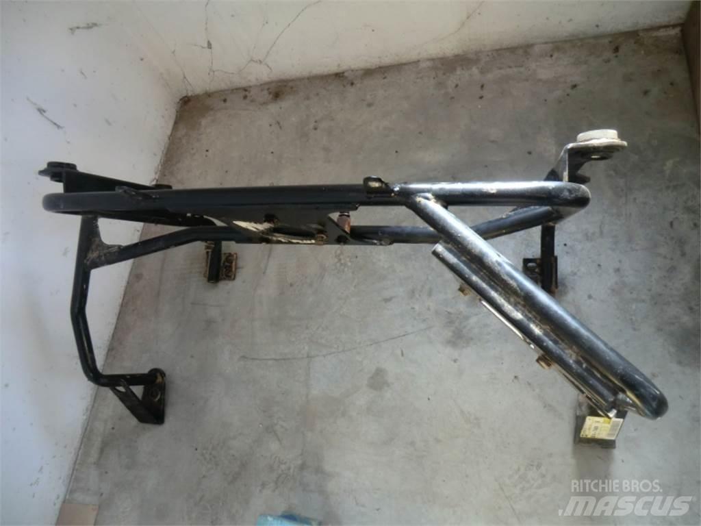 CAT 735 Châssis et suspension