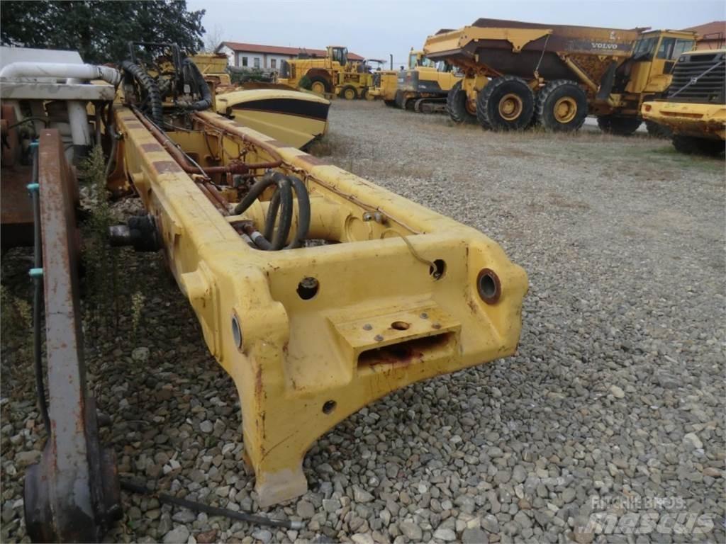 CAT 735 Châssis et suspension