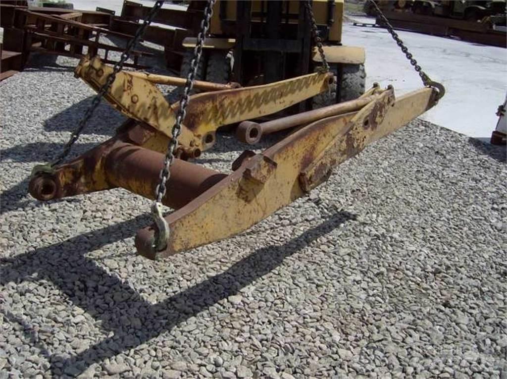 CAT 910 Châssis et suspension