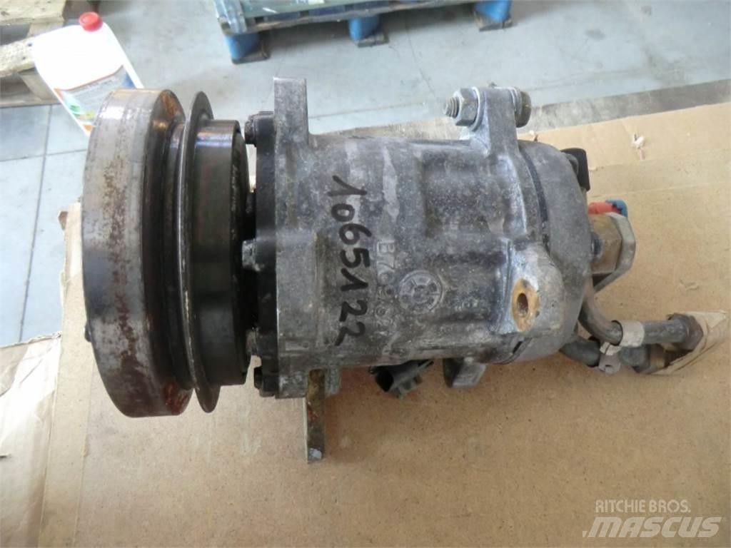 CAT 928G Construction - Autres
