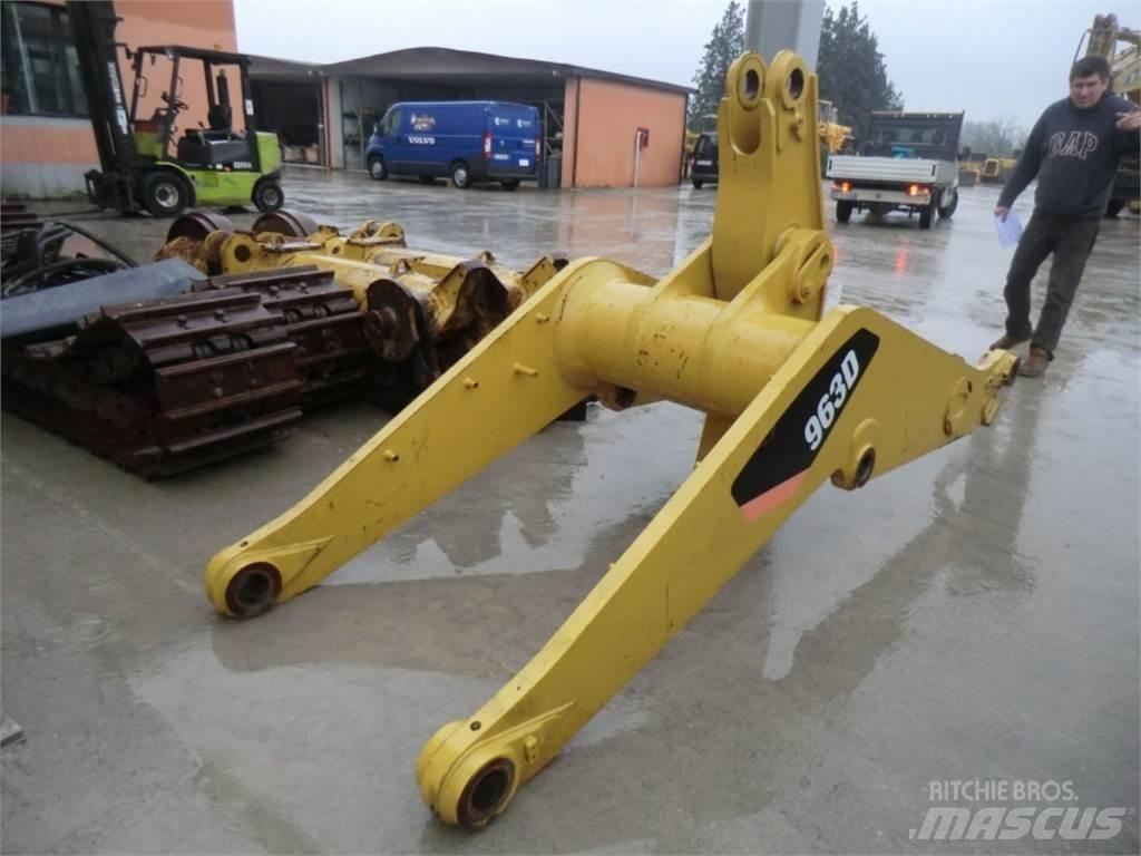 CAT 963D Châssis et suspension