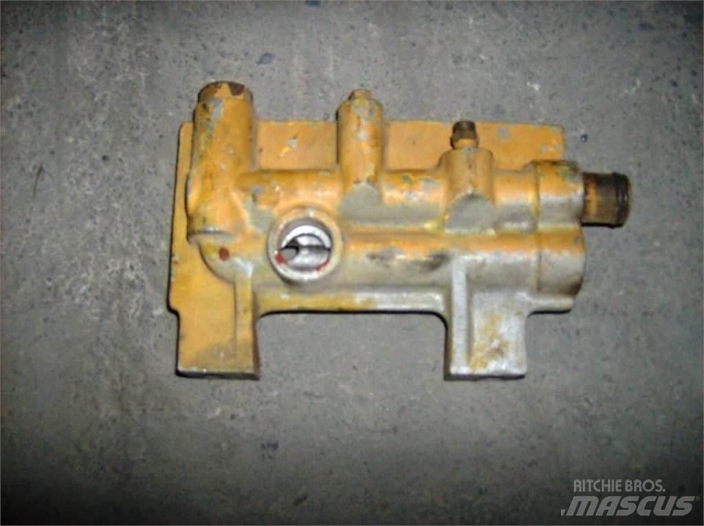 CAT 988 Châssis et suspension