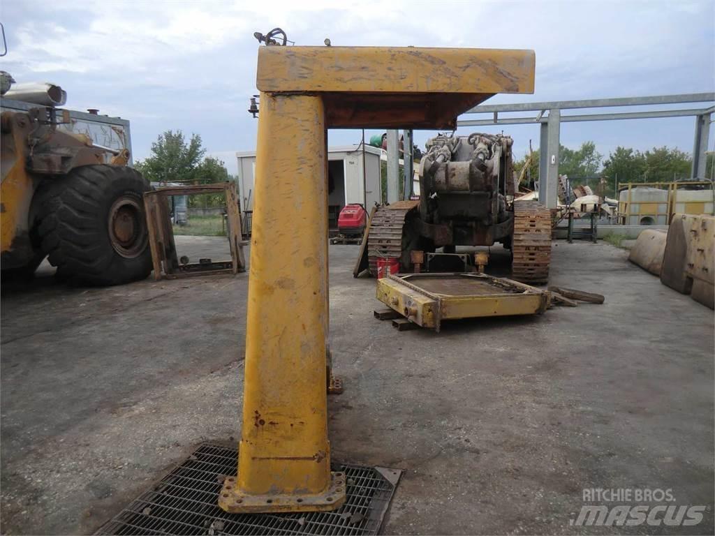 CAT 988B Châssis et suspension