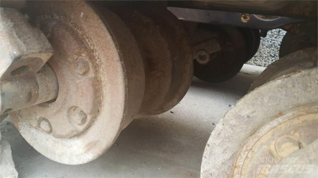 CAT  D8L Chenilles