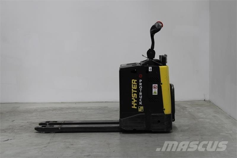 Hyster P2.0S Transpalette accompagnant porté debout