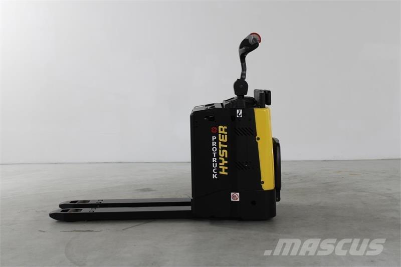 Hyster P2.0S Transpalette accompagnant porté debout