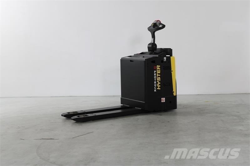 Hyster P2.0S Transpalette accompagnant porté debout