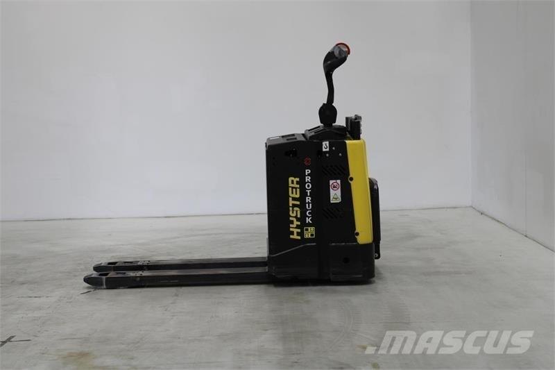 Hyster P2.0S Transpalette accompagnant porté debout