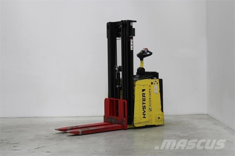 Hyster P2.0S Transpalette accompagnant porté debout