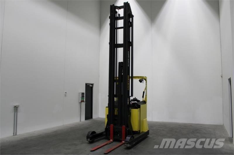 Hyster R2.0W Chariot à mât rétractable