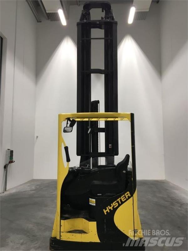 Hyster R2.0W Chariot à mât rétractable