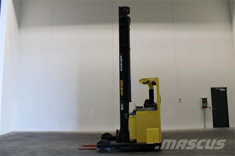 Hyster R2.0W Chariot à mât rétractable