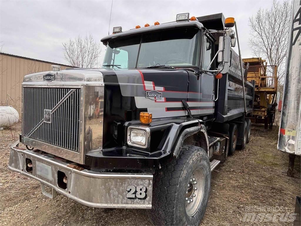 Volvo  Camion benne