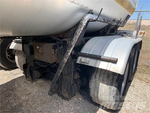 Etnyre STEEL 7,500 Semi remorque citerne