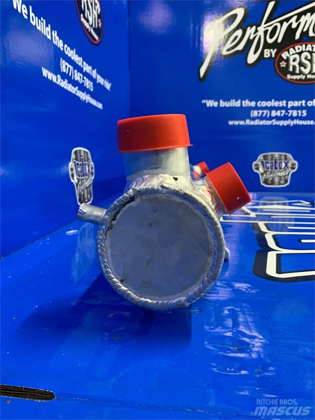 CASE 821B Radiateurs