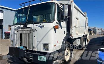 Autocar WX64 Camion poubelle