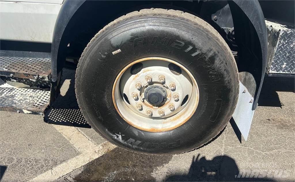 Autocar WX64 Camion poubelle