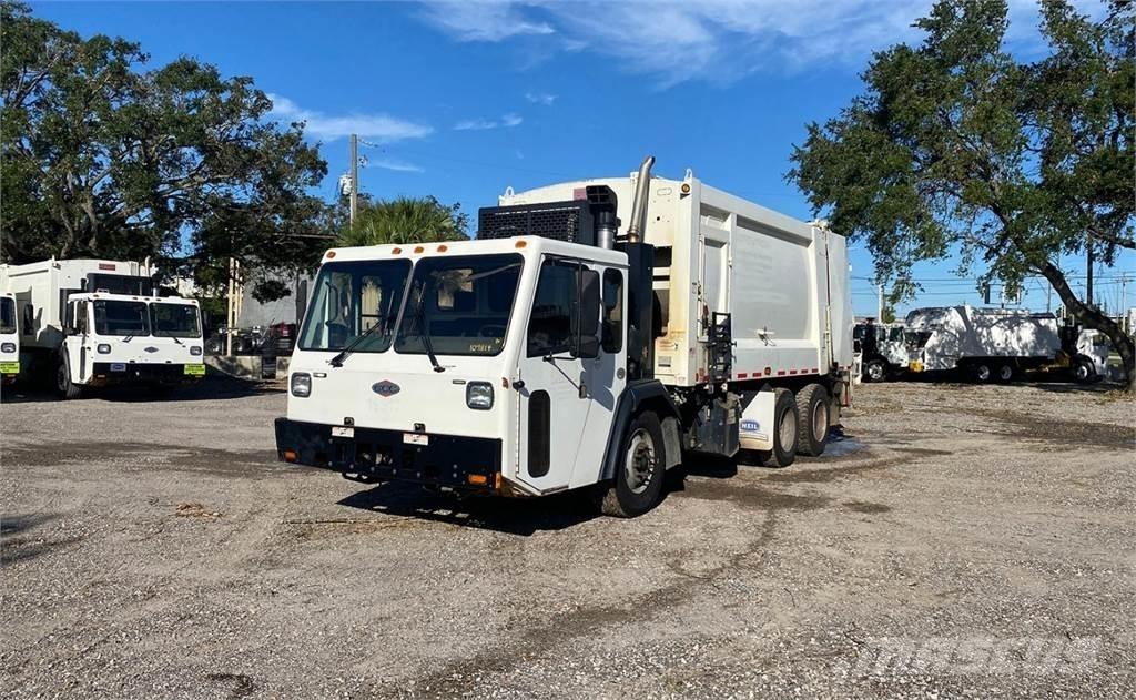 CCC LET2 Camion poubelle