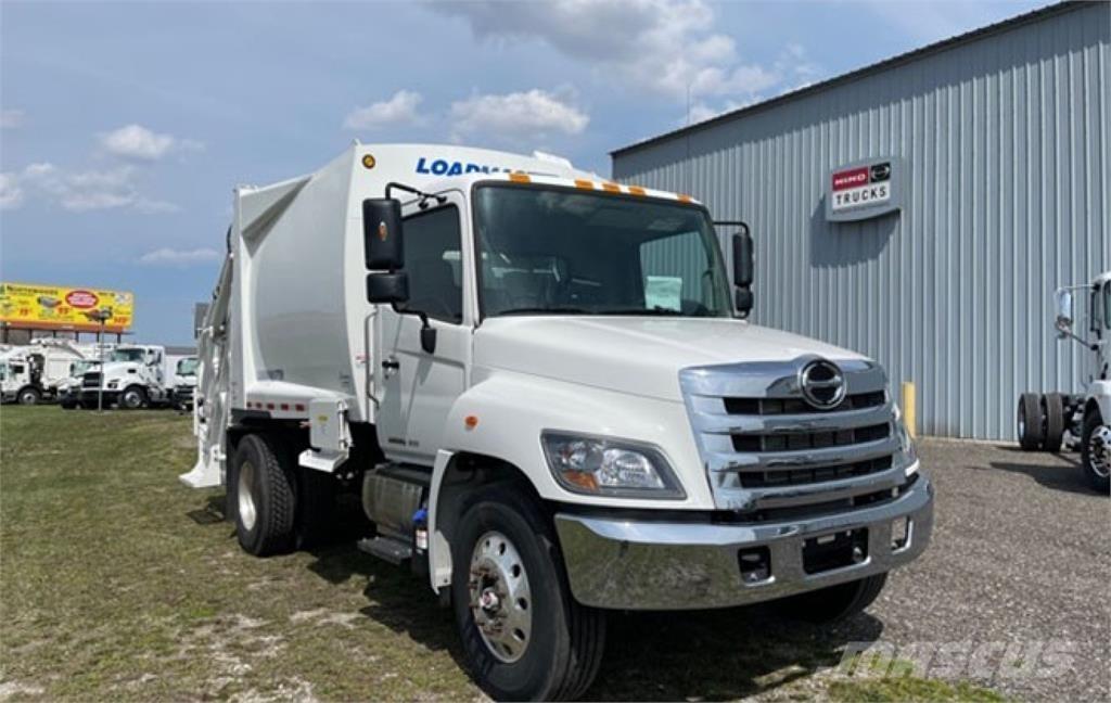 Hino L7 Camion poubelle