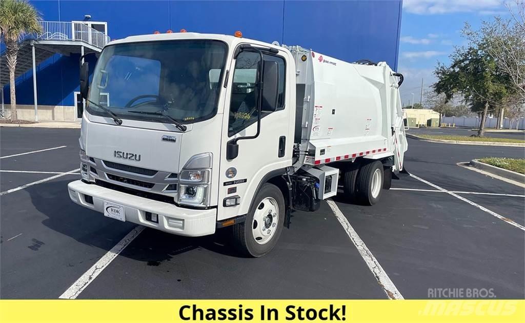 Isuzu NRR Camion poubelle