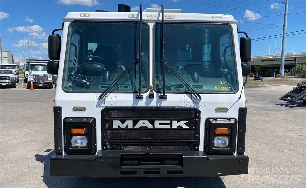 Mack LR613 Camion poubelle