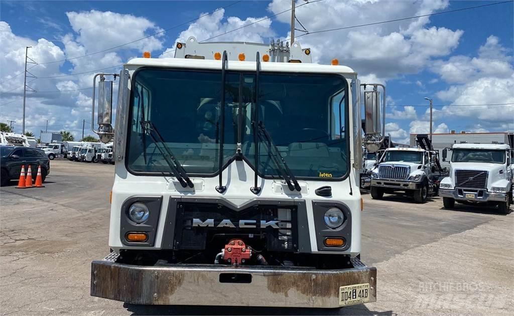Mack TE64 Camion poubelle