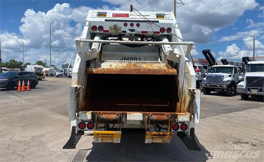 Mack TE64 Camion poubelle