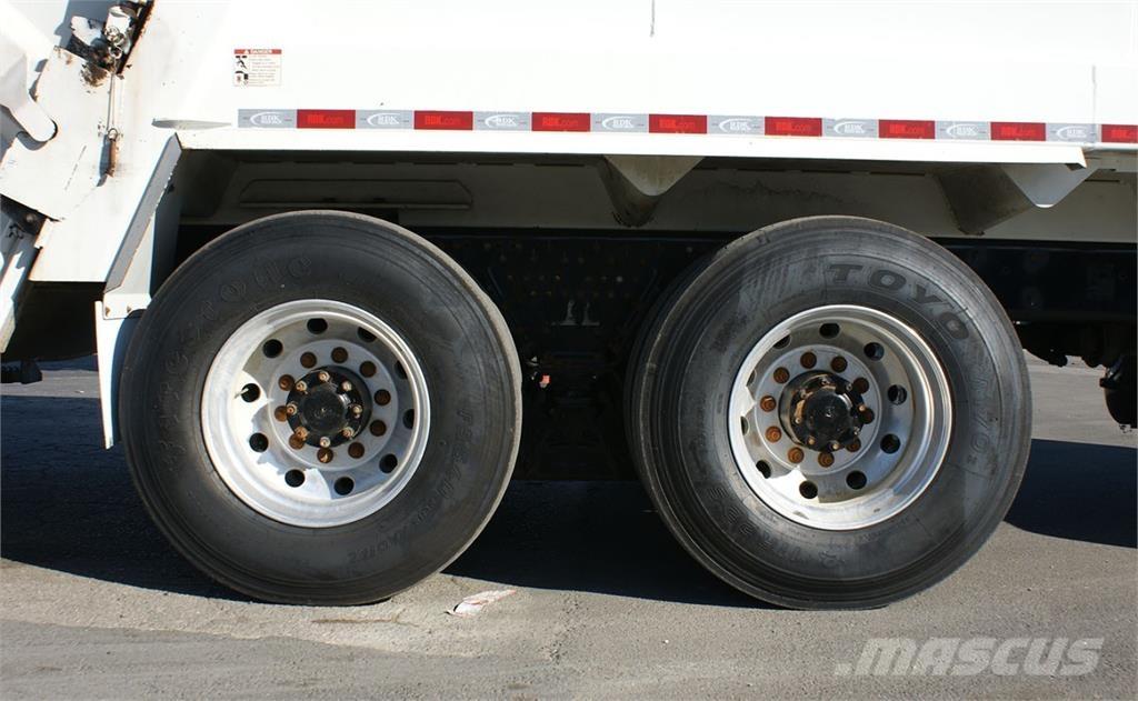 Mack TE64 Camion poubelle