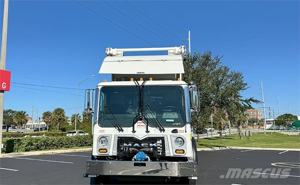 Mack TE64 Camion poubelle