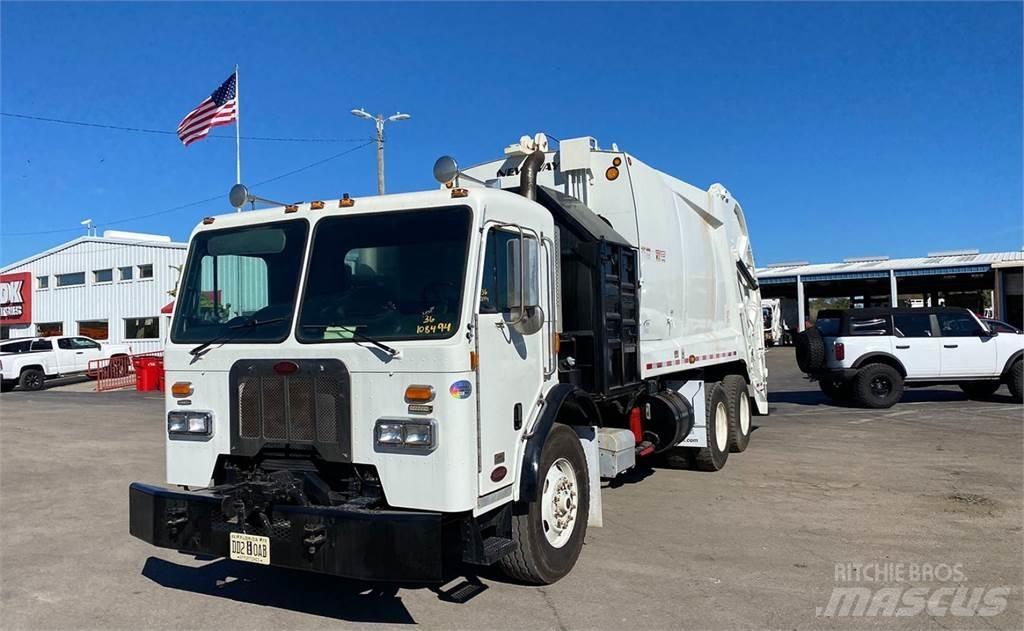 Peterbilt 320 Camion poubelle