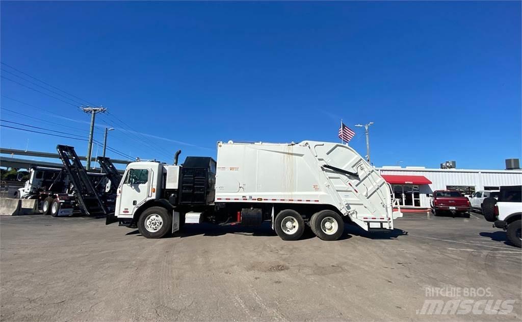 Peterbilt 320 Camion poubelle