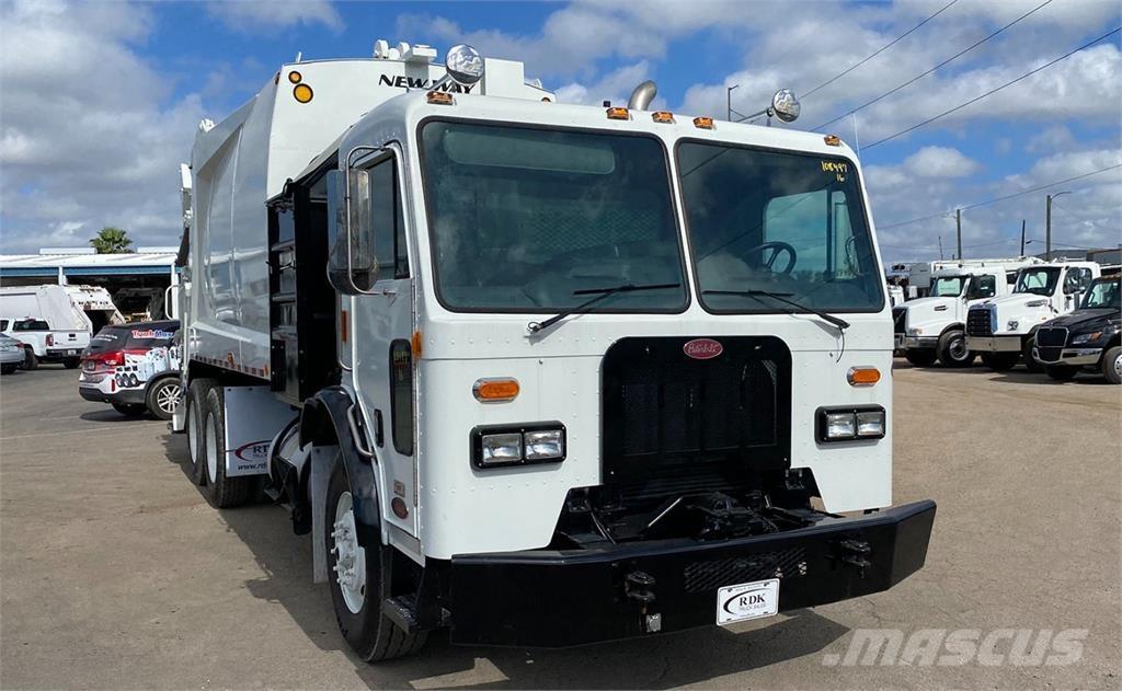 Peterbilt 320 Camion poubelle
