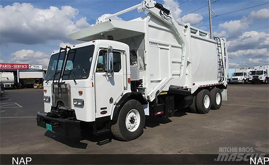 Peterbilt 320 Camion poubelle