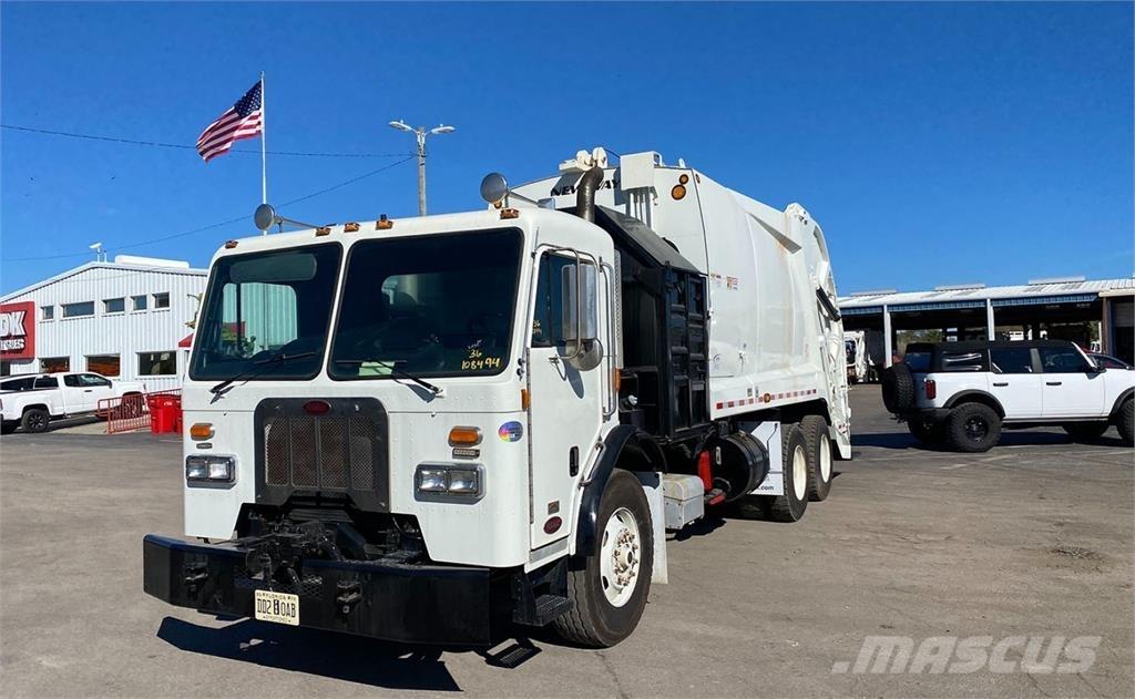 Peterbilt 320 Camion poubelle