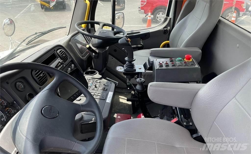 Peterbilt 520 Camion poubelle