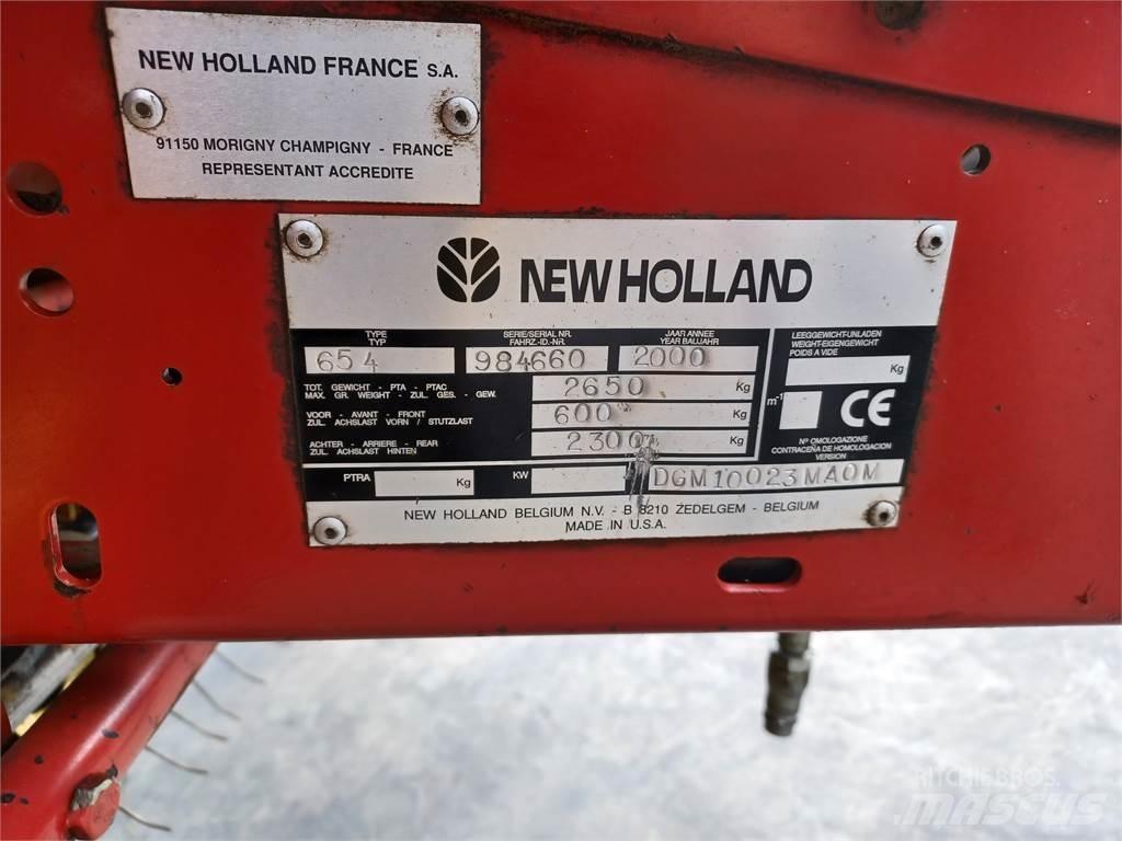 New Holland 658 Presse à balle ronde