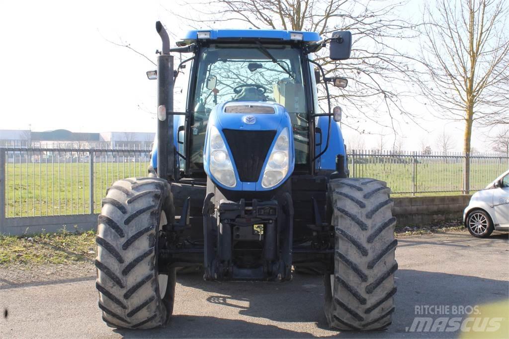 New Holland T7030 Tracteur