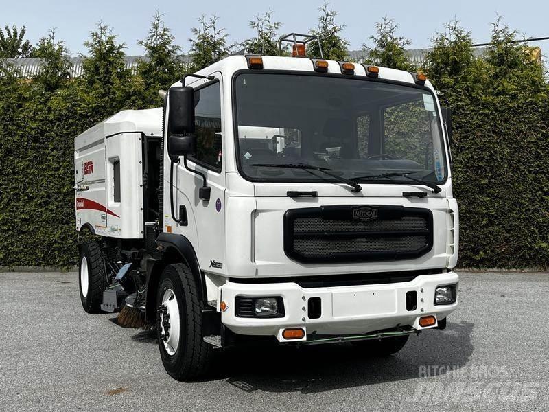Autocar Xpert Camion balayeur