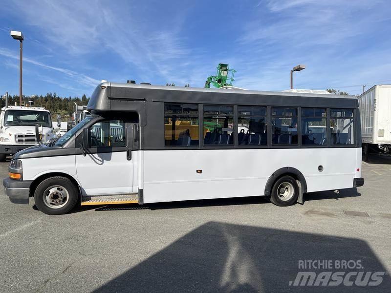 Chevrolet Express Mini-bus