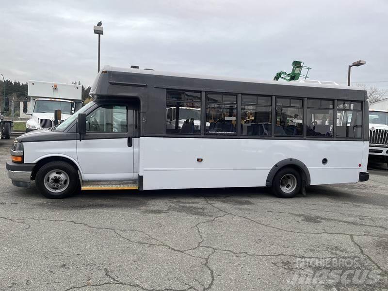 Chevrolet Express Mini-bus