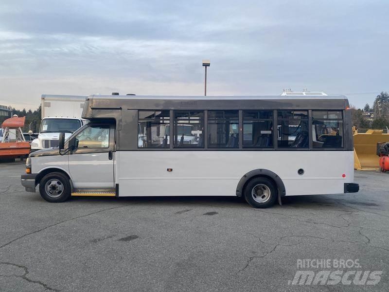 Chevrolet Express Mini-bus