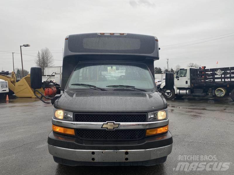 Chevrolet Express Mini-bus