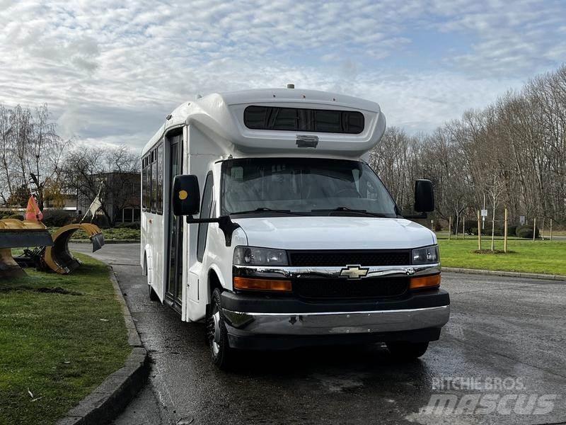 Chevrolet Express Mini-bus
